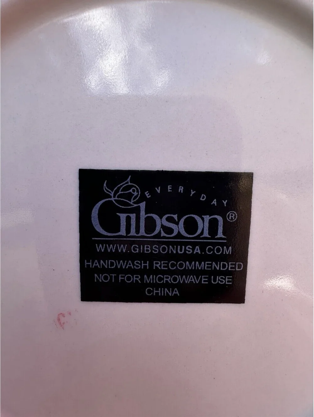 Gibson Floral China 4-Piece Place Setting: Dinner/Salad Plate, Cup & Saucer